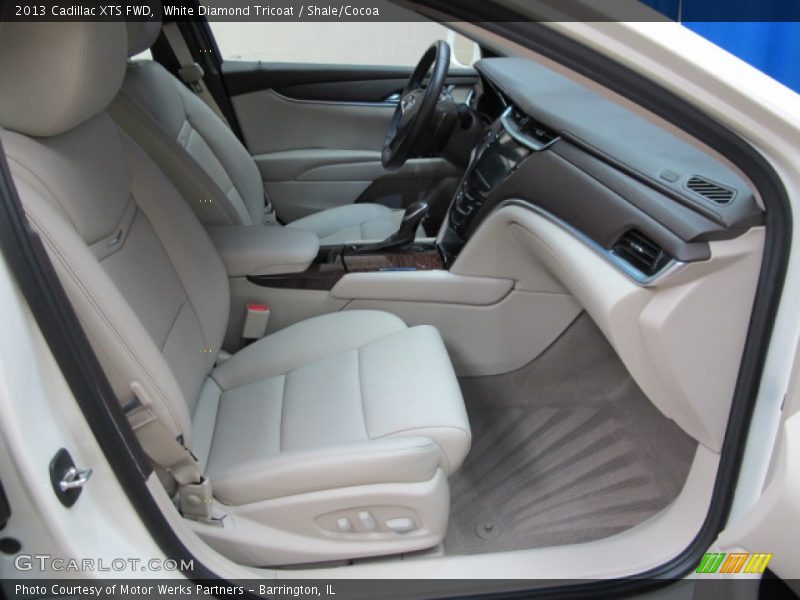 White Diamond Tricoat / Shale/Cocoa 2013 Cadillac XTS FWD
