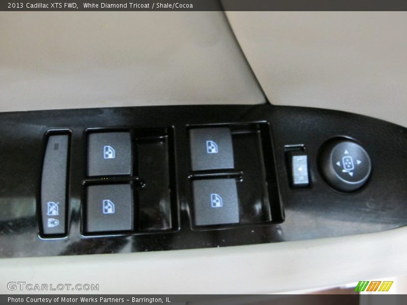 White Diamond Tricoat / Shale/Cocoa 2013 Cadillac XTS FWD