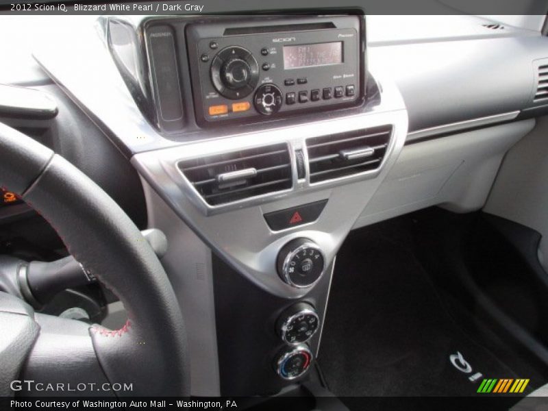 Blizzard White Pearl / Dark Gray 2012 Scion iQ