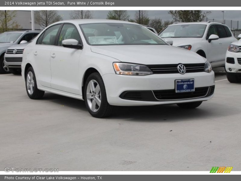 Pure White / Cornsilk Beige 2014 Volkswagen Jetta TDI Sedan