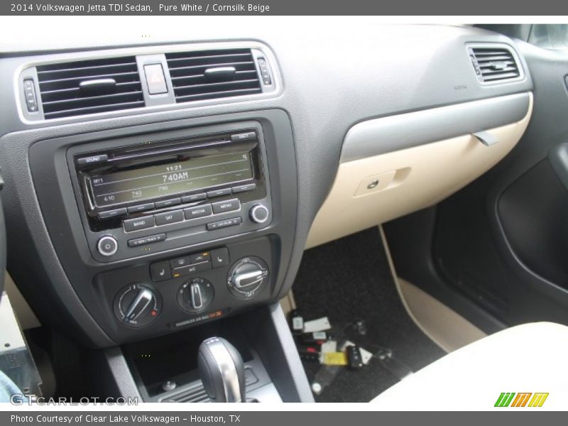 Pure White / Cornsilk Beige 2014 Volkswagen Jetta TDI Sedan