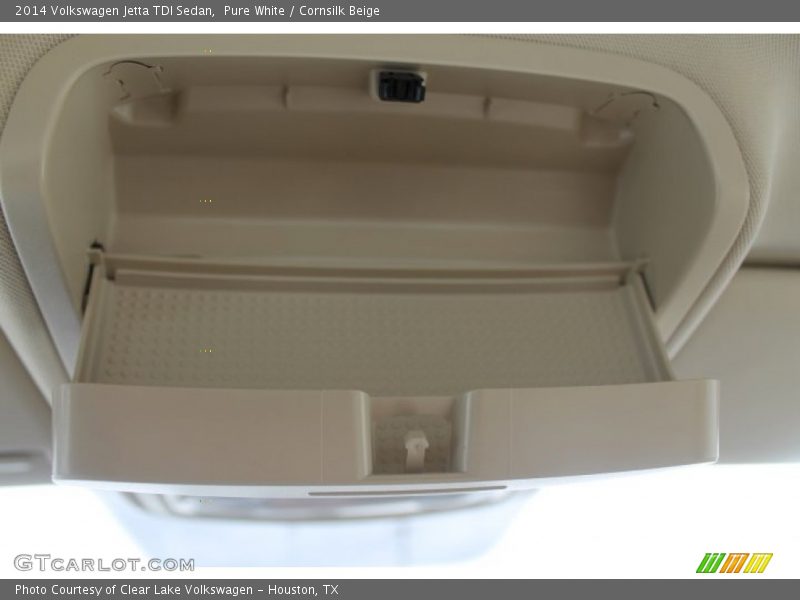 Pure White / Cornsilk Beige 2014 Volkswagen Jetta TDI Sedan