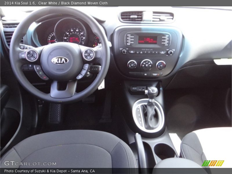 Clear White / Black Diamond Woven Cloth 2014 Kia Soul 1.6