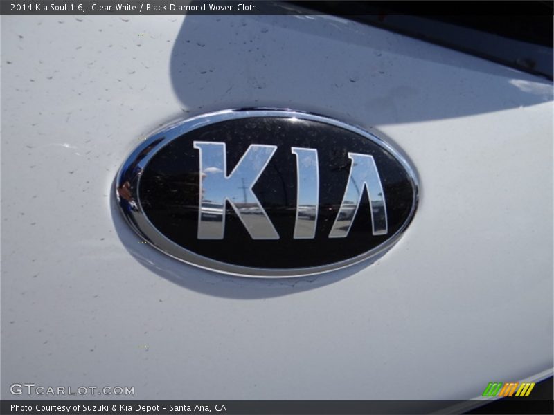 Clear White / Black Diamond Woven Cloth 2014 Kia Soul 1.6
