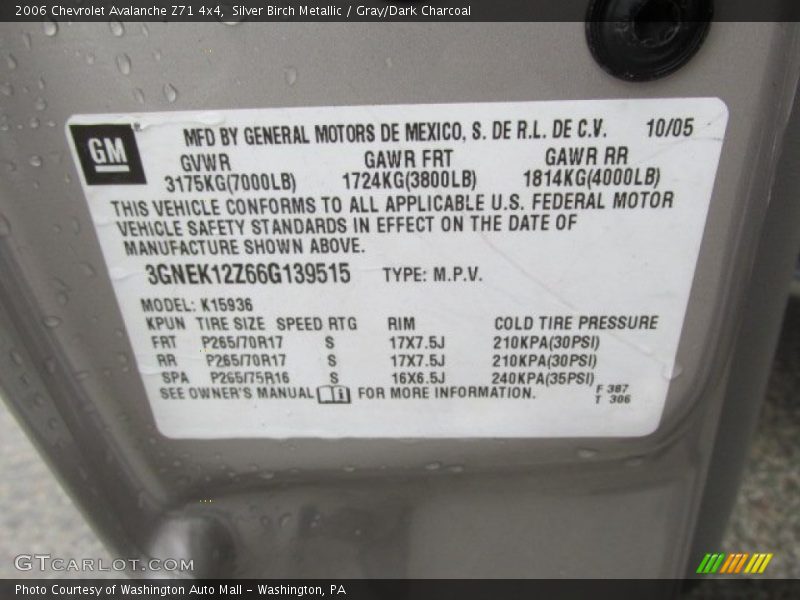 Silver Birch Metallic / Gray/Dark Charcoal 2006 Chevrolet Avalanche Z71 4x4
