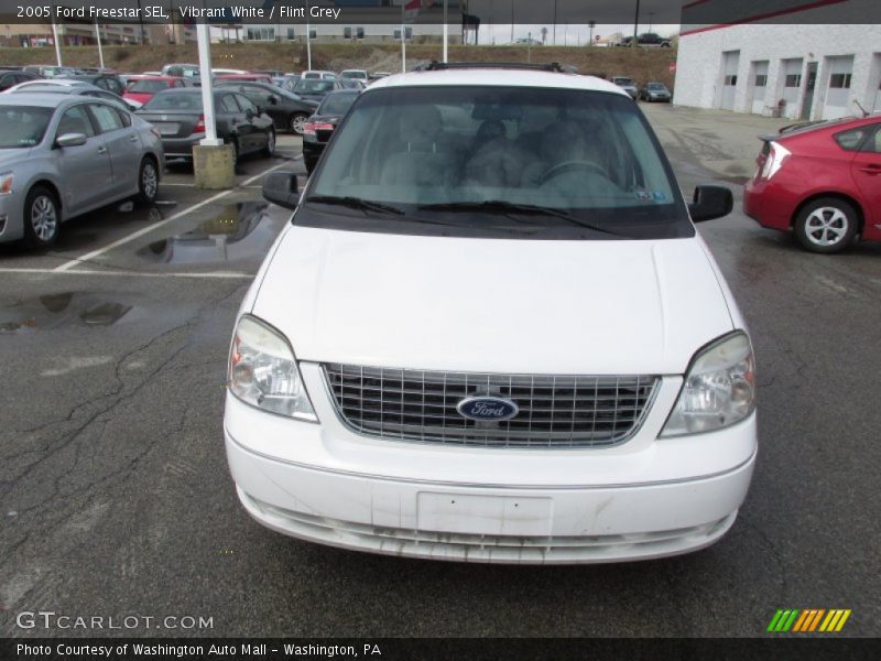 Vibrant White / Flint Grey 2005 Ford Freestar SEL
