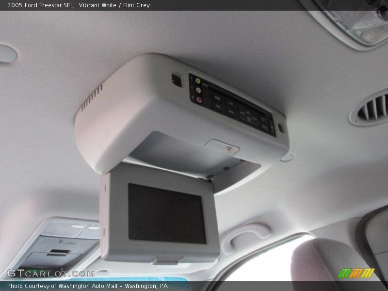 Vibrant White / Flint Grey 2005 Ford Freestar SEL