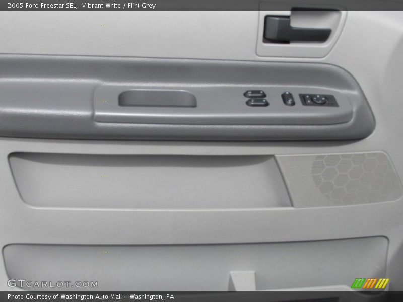 Vibrant White / Flint Grey 2005 Ford Freestar SEL
