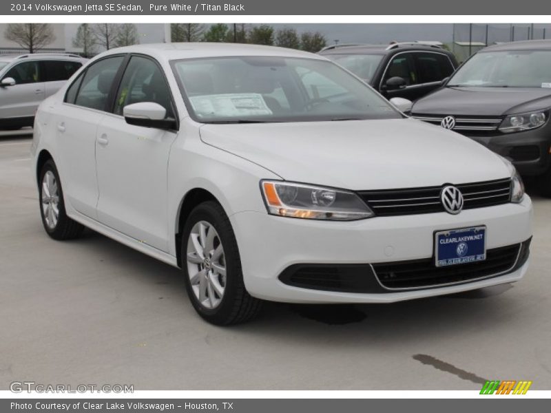 Pure White / Titan Black 2014 Volkswagen Jetta SE Sedan