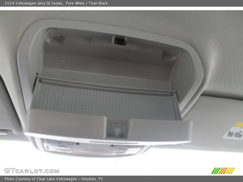 Pure White / Titan Black 2014 Volkswagen Jetta SE Sedan