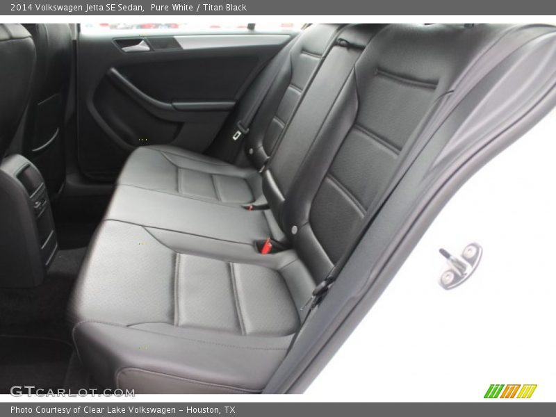 Pure White / Titan Black 2014 Volkswagen Jetta SE Sedan
