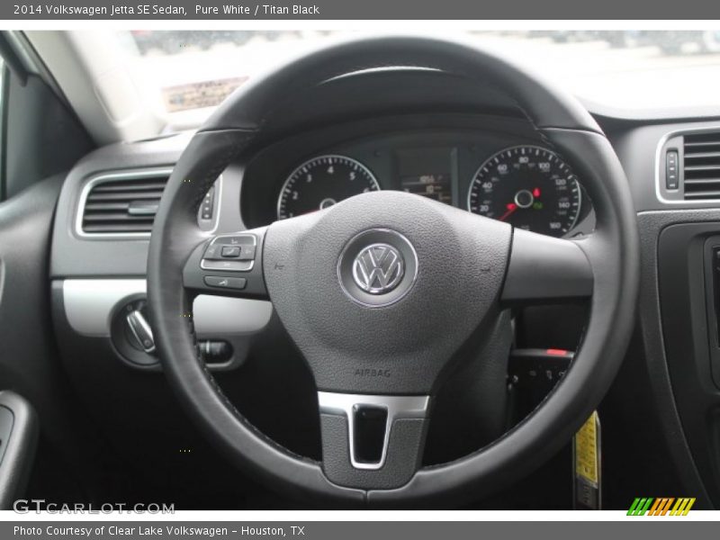 Pure White / Titan Black 2014 Volkswagen Jetta SE Sedan
