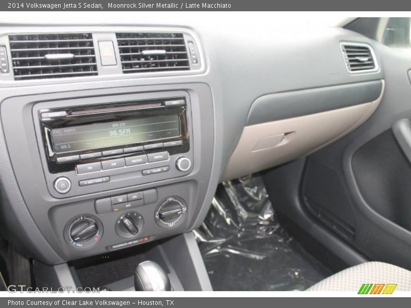 Moonrock Silver Metallic / Latte Macchiato 2014 Volkswagen Jetta S Sedan