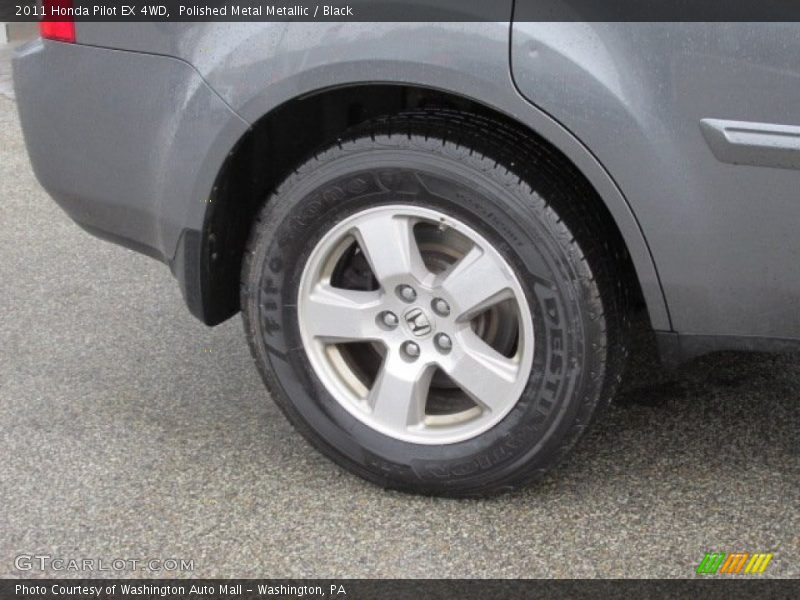 Polished Metal Metallic / Black 2011 Honda Pilot EX 4WD