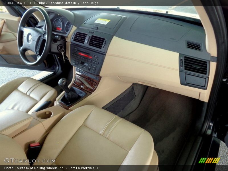 Dashboard of 2004 X3 3.0i