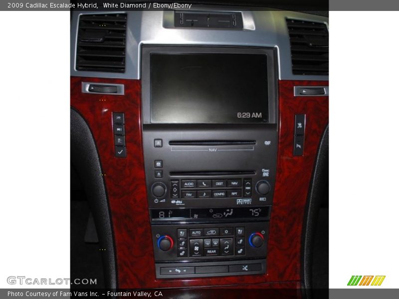 Controls of 2009 Escalade Hybrid