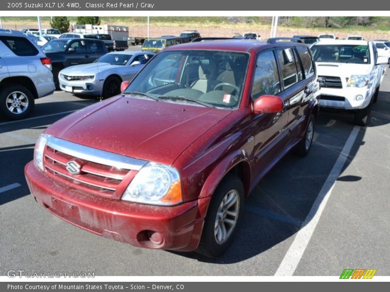 Front 3/4 View of 2005 XL7 LX 4WD