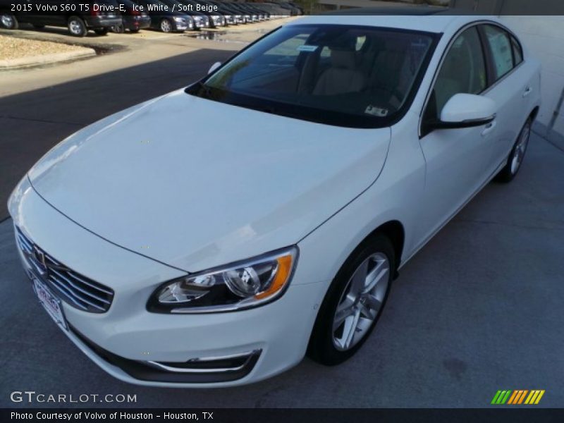 Ice White / Soft Beige 2015 Volvo S60 T5 Drive-E
