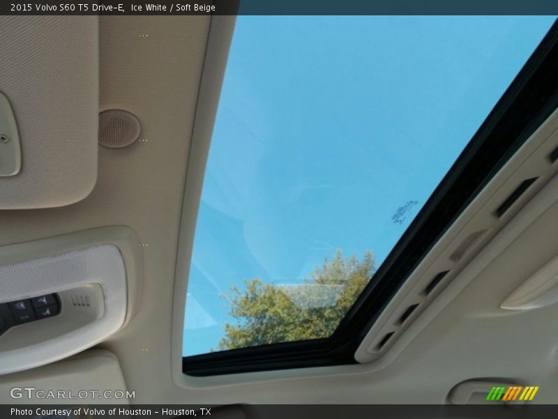 Ice White / Soft Beige 2015 Volvo S60 T5 Drive-E