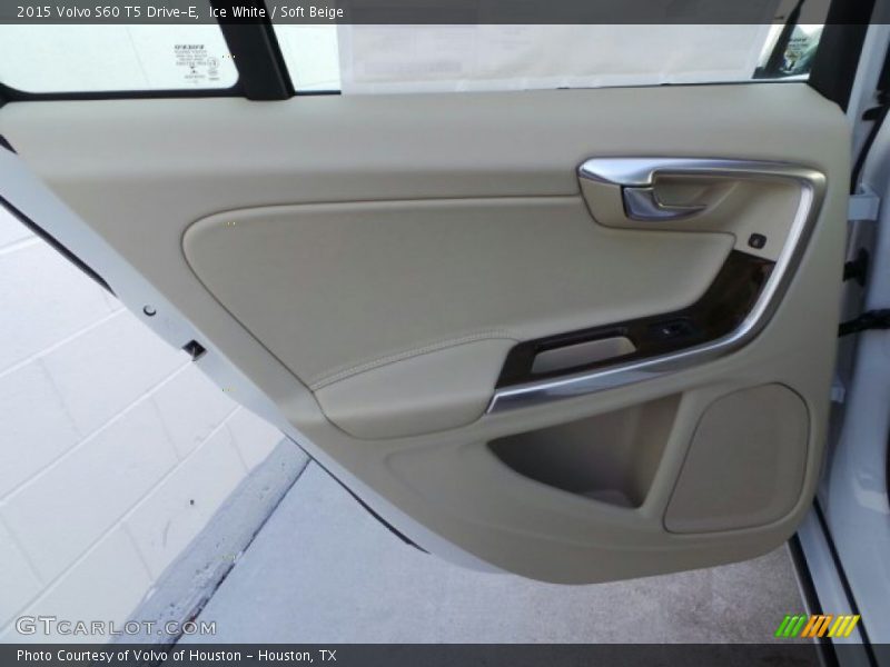 Ice White / Soft Beige 2015 Volvo S60 T5 Drive-E
