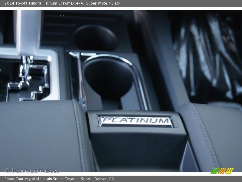 Super White / Black 2014 Toyota Tundra Platinum Crewmax 4x4