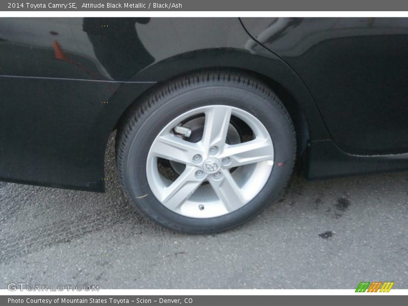 Attitude Black Metallic / Black/Ash 2014 Toyota Camry SE