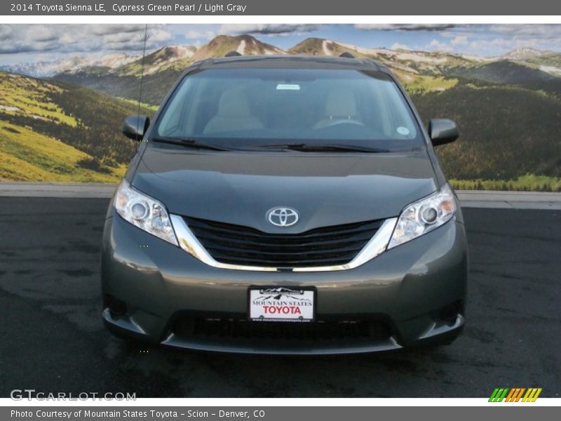 Cypress Green Pearl / Light Gray 2014 Toyota Sienna LE