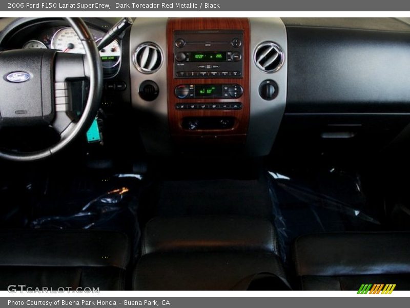 Dark Toreador Red Metallic / Black 2006 Ford F150 Lariat SuperCrew