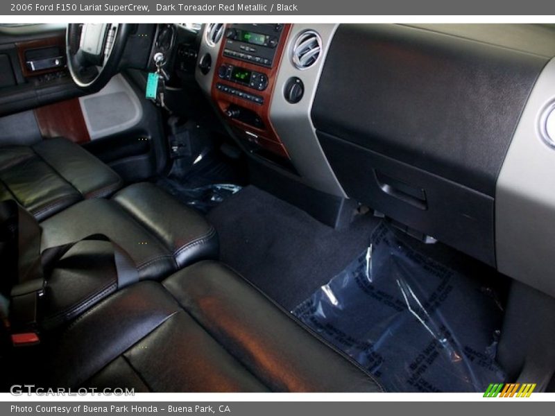 Dark Toreador Red Metallic / Black 2006 Ford F150 Lariat SuperCrew