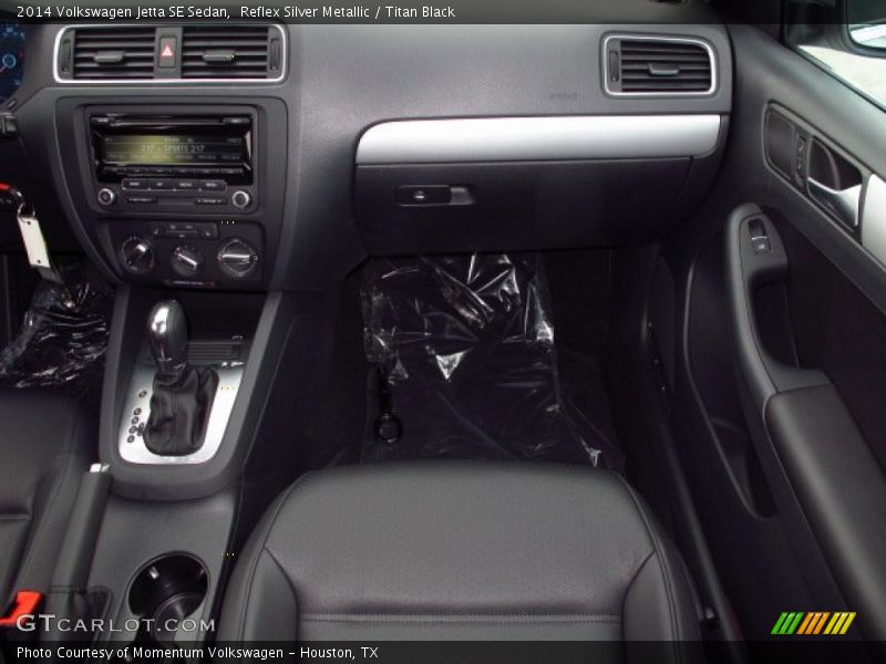 Reflex Silver Metallic / Titan Black 2014 Volkswagen Jetta SE Sedan