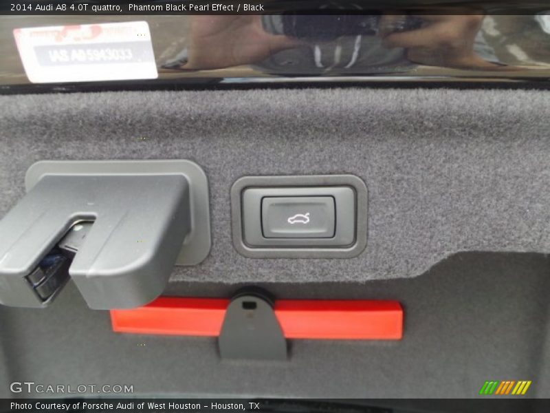 Phantom Black Pearl Effect / Black 2014 Audi A8 4.0T quattro