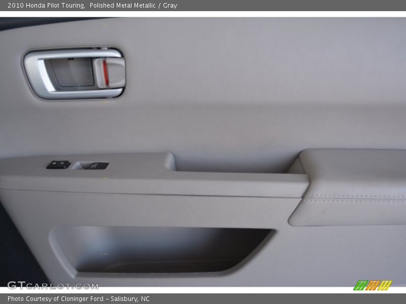 Polished Metal Metallic / Gray 2010 Honda Pilot Touring