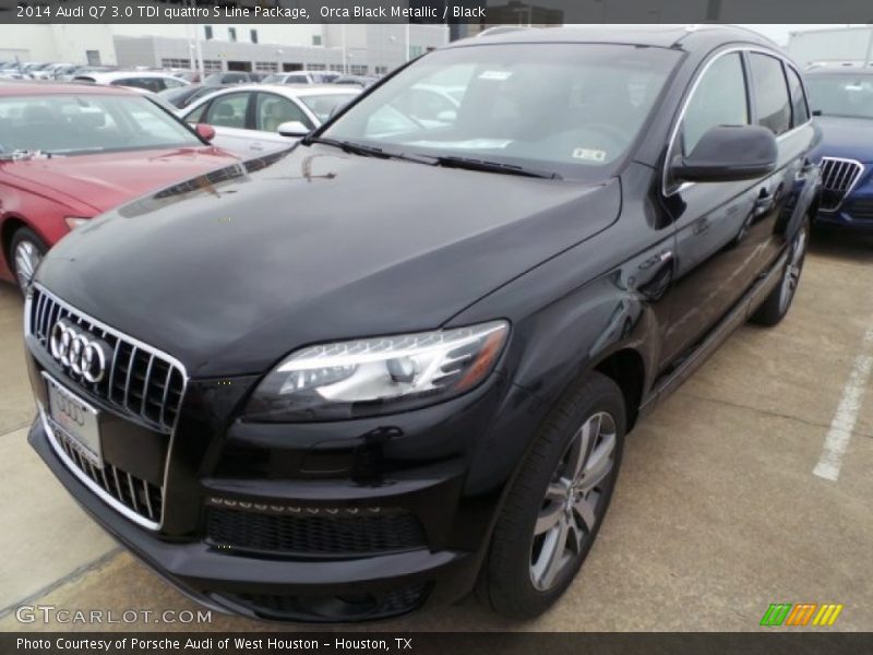 Front 3/4 View of 2014 Q7 3.0 TDI quattro S Line Package