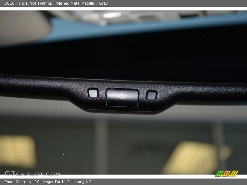 Polished Metal Metallic / Gray 2010 Honda Pilot Touring