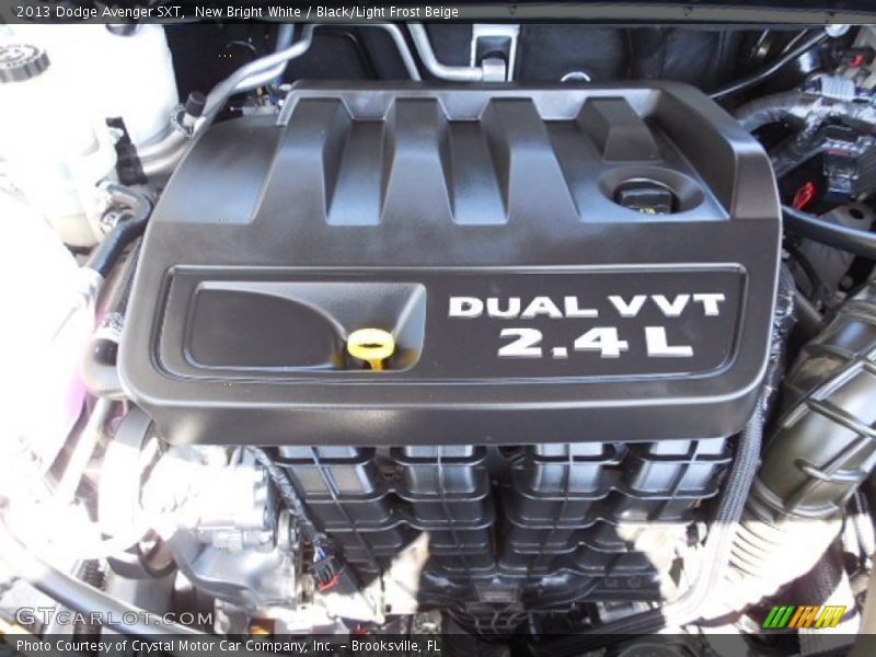 New Bright White / Black/Light Frost Beige 2013 Dodge Avenger SXT