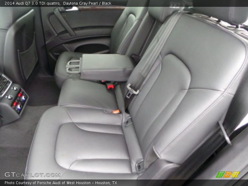Rear Seat of 2014 Q7 3.0 TDI quattro