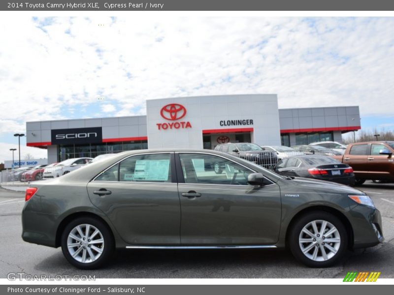 Cypress Pearl / Ivory 2014 Toyota Camry Hybrid XLE