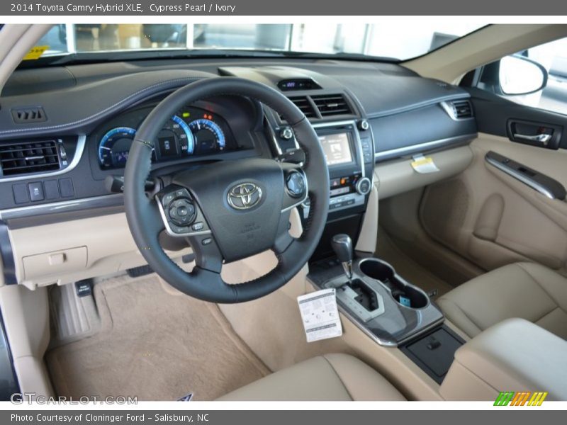 Cypress Pearl / Ivory 2014 Toyota Camry Hybrid XLE