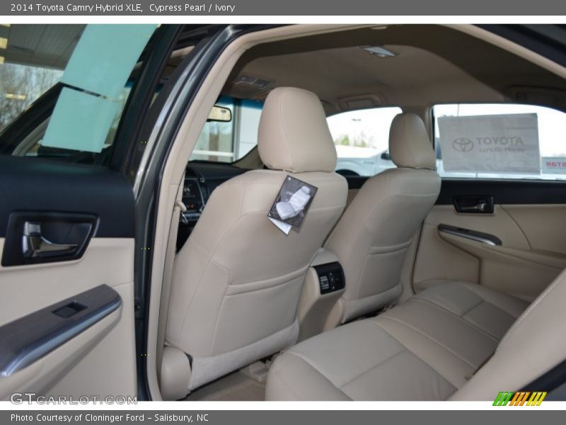 Cypress Pearl / Ivory 2014 Toyota Camry Hybrid XLE