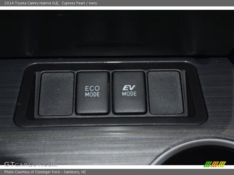Cypress Pearl / Ivory 2014 Toyota Camry Hybrid XLE