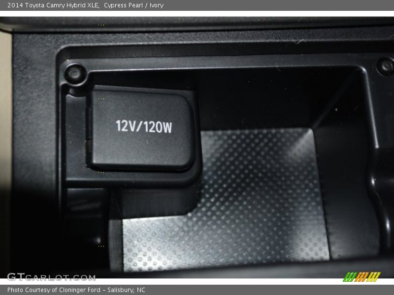 Cypress Pearl / Ivory 2014 Toyota Camry Hybrid XLE