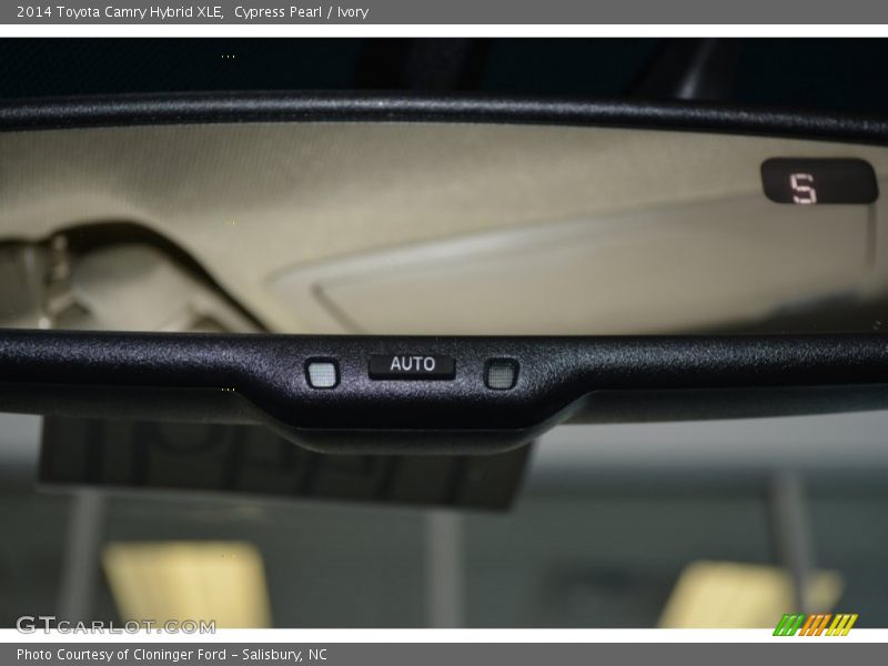 Cypress Pearl / Ivory 2014 Toyota Camry Hybrid XLE