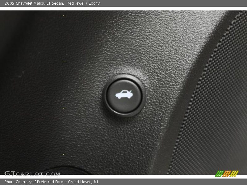 Red Jewel / Ebony 2009 Chevrolet Malibu LT Sedan