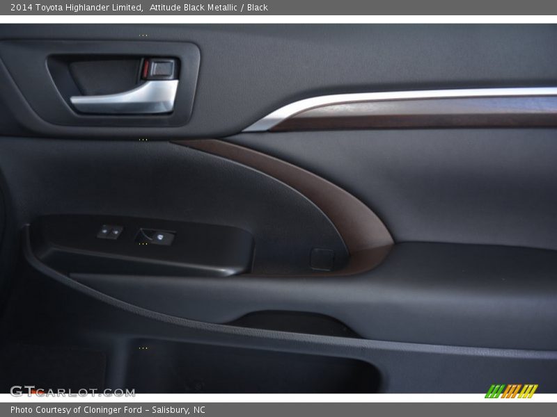Attitude Black Metallic / Black 2014 Toyota Highlander Limited