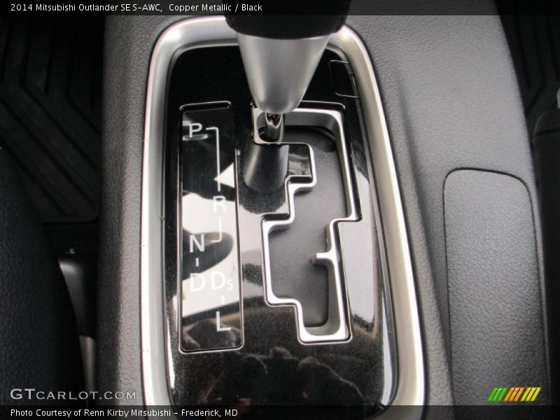 Copper Metallic / Black 2014 Mitsubishi Outlander SE S-AWC