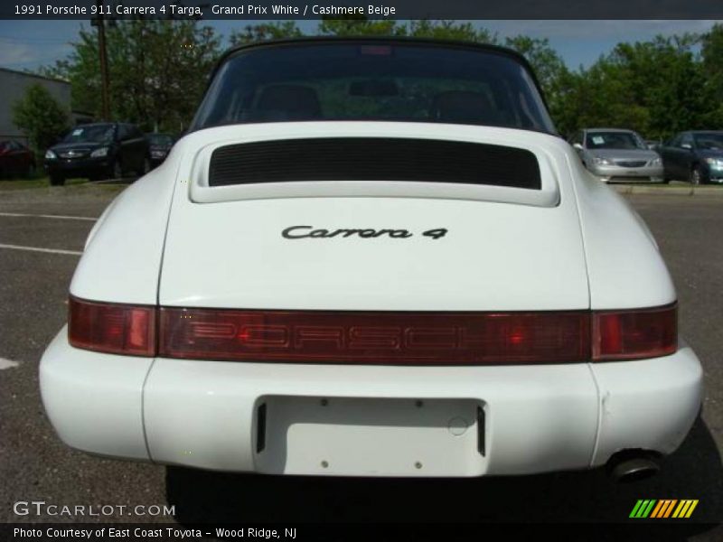 Grand Prix White / Cashmere Beige 1991 Porsche 911 Carrera 4 Targa