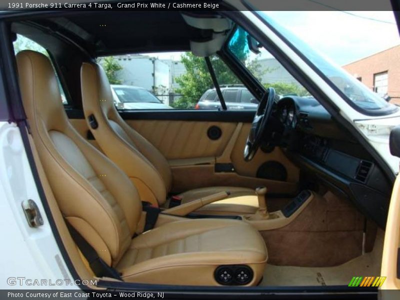 Grand Prix White / Cashmere Beige 1991 Porsche 911 Carrera 4 Targa