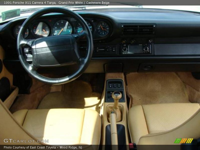 Grand Prix White / Cashmere Beige 1991 Porsche 911 Carrera 4 Targa