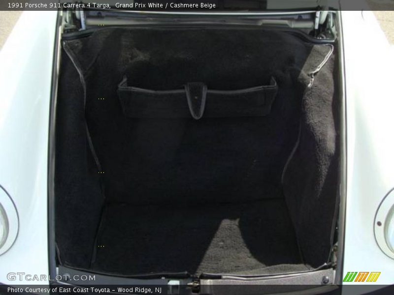 Grand Prix White / Cashmere Beige 1991 Porsche 911 Carrera 4 Targa