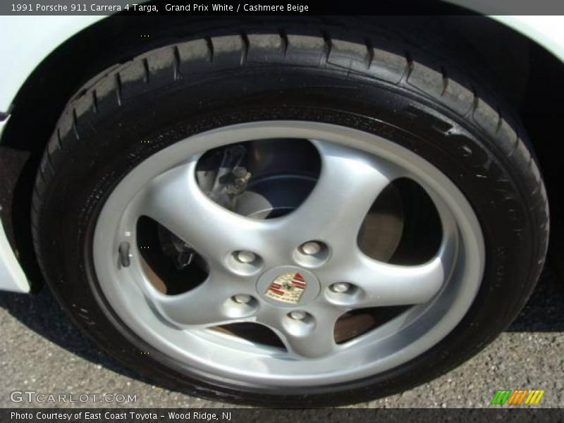Grand Prix White / Cashmere Beige 1991 Porsche 911 Carrera 4 Targa